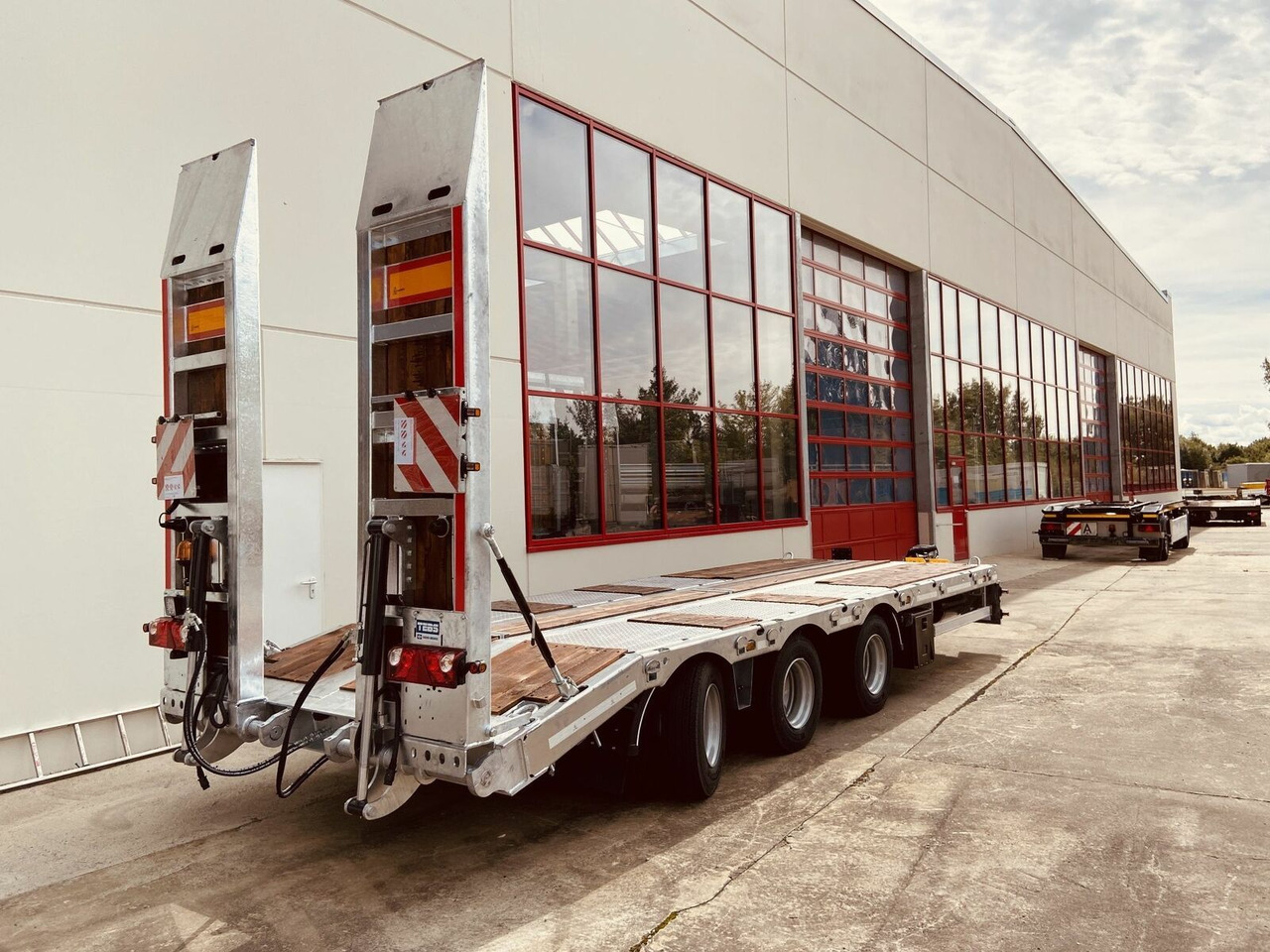 Möslein 31 t Tridem- Tieflader 3 Achs, 8 m LadeflächeNe - Low loader trailer: picture 5 Möslein 31 t Tridem- Tieflader 3 Achs, 8 m LadeflächeNe - Low loader trailer: picture 5