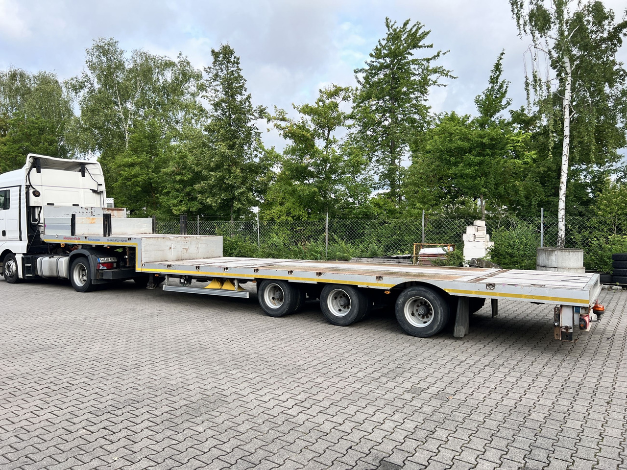 Möslein STO 3 Schwebheim 3 Achs Satteltieflader - Low loader semi-trailer: picture 4 Möslein STO 3 Schwebheim 3 Achs Satteltieflader - Low loader semi-trailer: picture 4