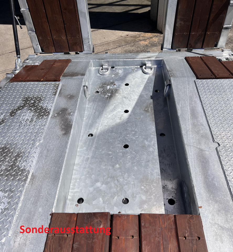 Möslein T 3-8,20 P VB H1 3 Achs Tieflader mit gerader Ladefläche 8,10 m, Neufahrzeug - Low loader trailer: picture 4 Möslein T 3-8,20 P VB H1 3 Achs Tieflader mit gerader Ladefläche 8,10 m, Neufahrzeug - Low loader trailer: picture 4