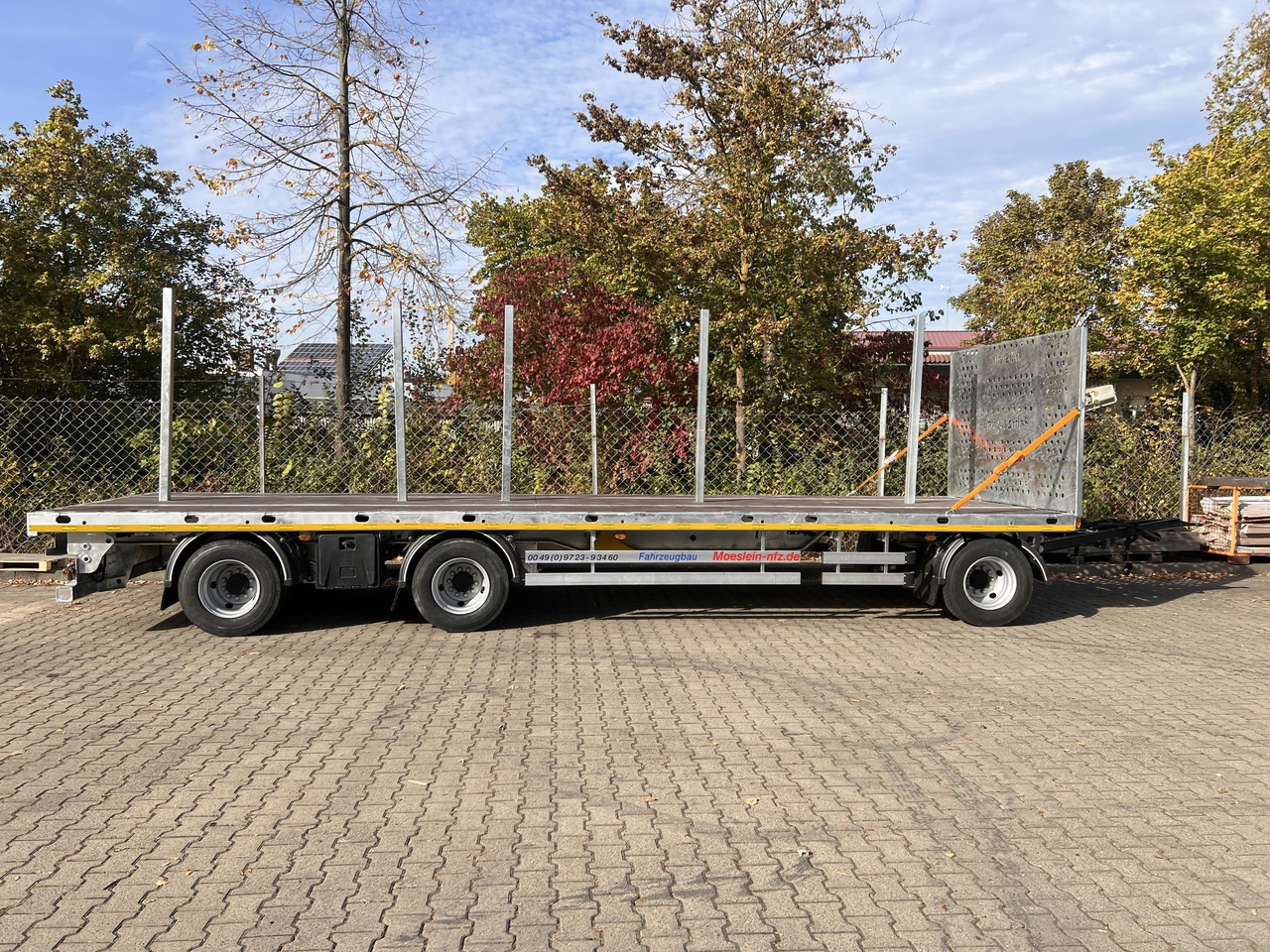 Möslein T 3 Plato 9 m 3 Achs Jumbo- Plato- Anhänger 9 m, Mega - Dropside/ Flatbed trailer: picture 1 Möslein T 3 Plato 9 m 3 Achs Jumbo- Plato- Anhänger 9 m, Mega - Dropside/ Flatbed trailer: picture 1