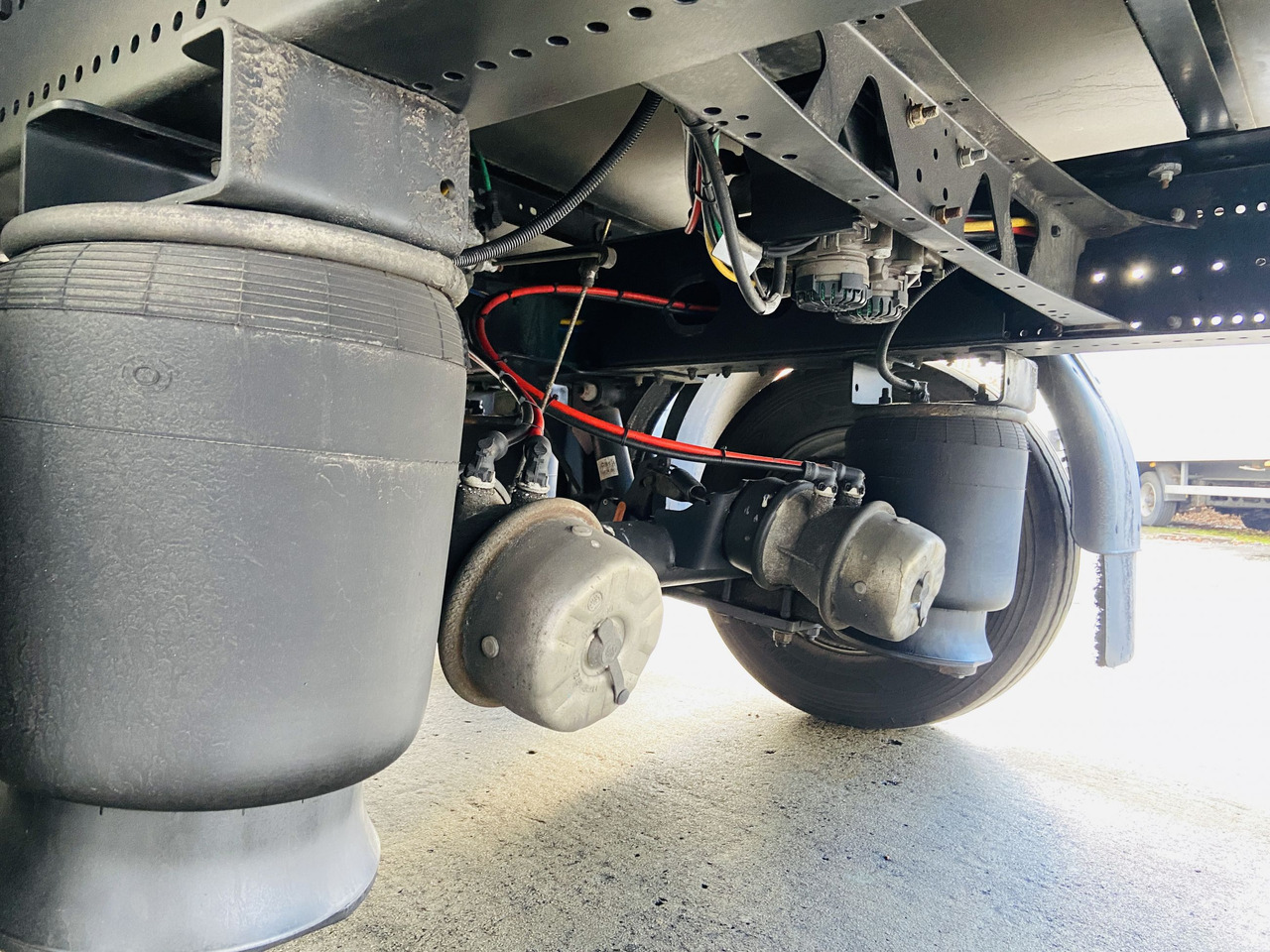 Möslein TKO 105 D 7m weiß Tandem- Koffer, Durchladbar, Neuwertig - Closed box trailer: picture 3 Möslein TKO 105 D 7m weiß Tandem- Koffer, Durchladbar, Neuwertig - Closed box trailer: picture 3