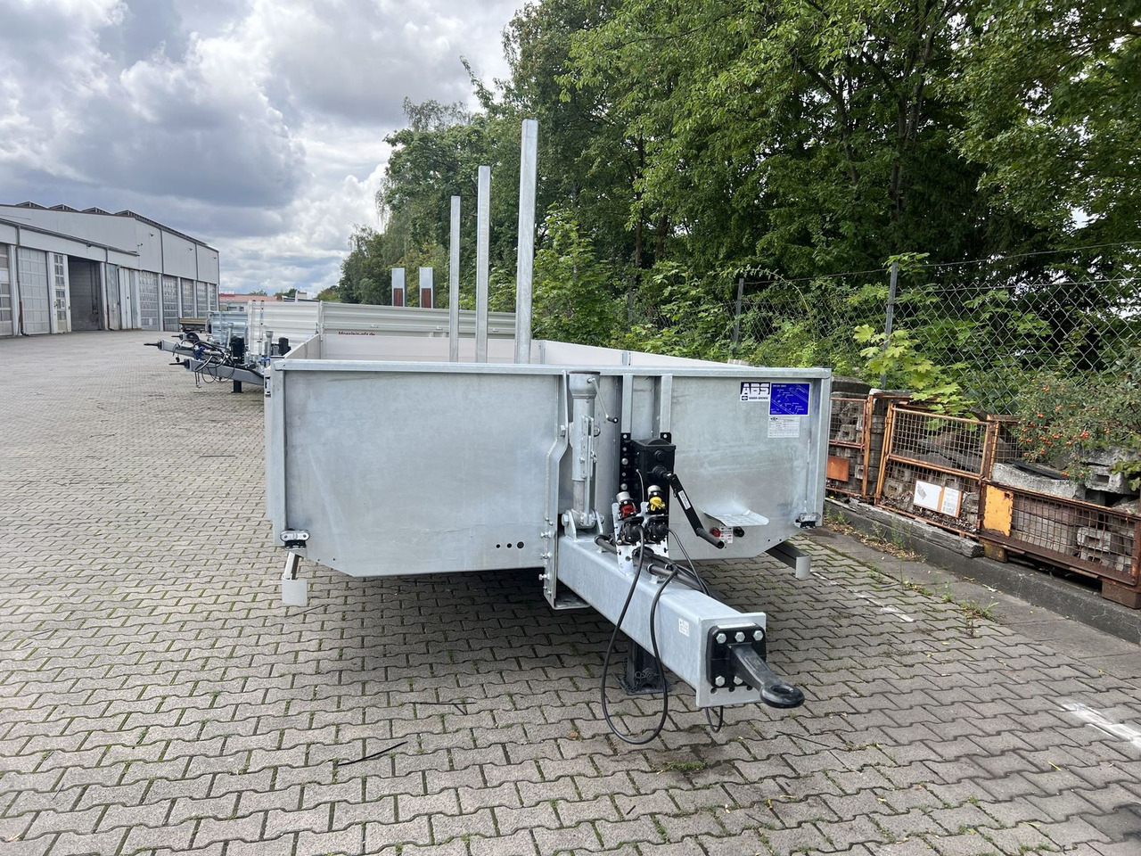 Dropside/ Flatbed trailer Möslein  Tandem Pritsche- Tieflader mit Rungentaschen: picture 14