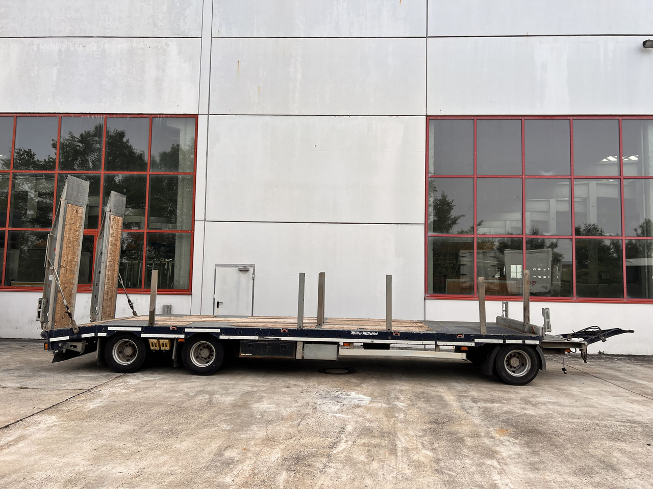 Müller Mitteltal D3 3 Achs Tieflader 9 m, Verzinkt, Wenig Benutzt - Low loader trailer: picture 1 Müller Mitteltal D3 3 Achs Tieflader 9 m, Verzinkt, Wenig Benutzt - Low loader trailer: picture 1