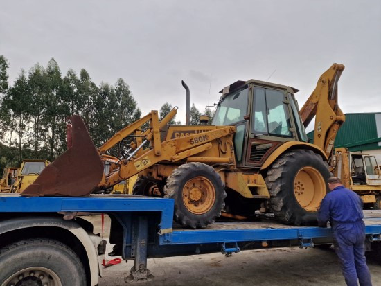 CASE 580K - Backhoe loader: picture 1 CASE 580K - Backhoe loader: picture 1