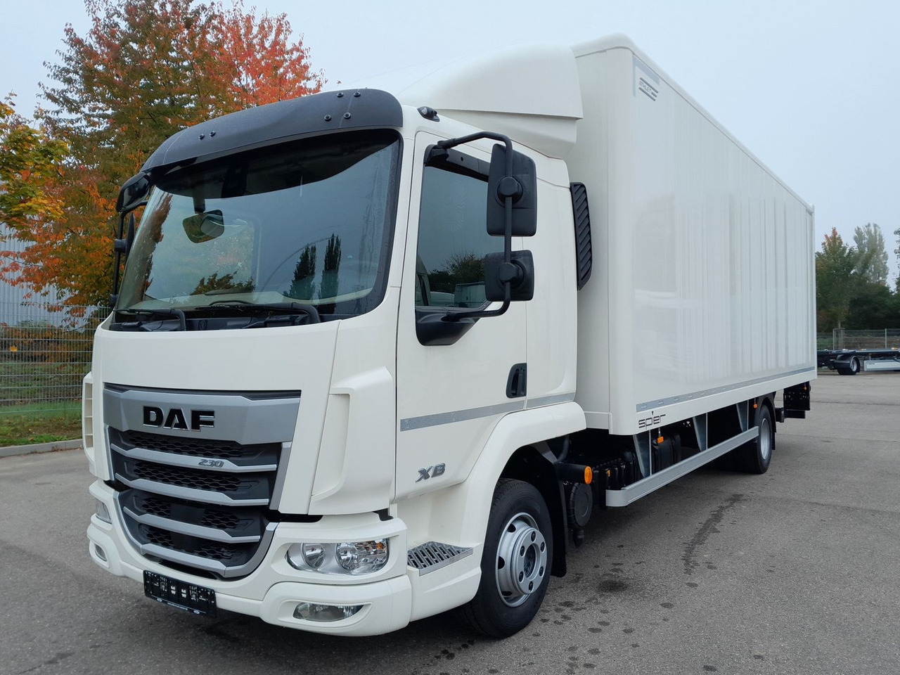DAF FA XB 230 12t - Box truck: picture 1 DAF FA XB 230 12t - Box truck: picture 1