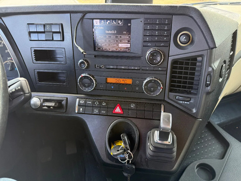 Cab chassis truck Mercedes-Benz Actros 1930 2017 only 414.000 km: picture 18 Cab chassis truck Mercedes-Benz Actros 1930 2017 only 414.000 km: picture 18