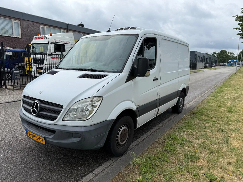Mercedes-Benz Sprinter 313 2010 kuhlung diepfreez - Refrigerated delivery van: picture 2 Mercedes-Benz Sprinter 313 2010 kuhlung diepfreez - Refrigerated delivery van: picture 2