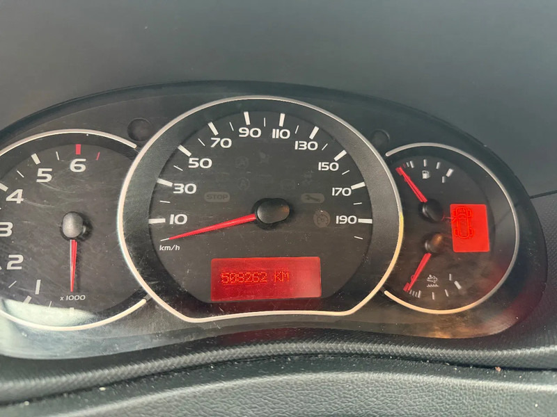 Closed box van Renault Master 2.3 L 125 kw 2019 BROKEN ENGINE !!!: picture 13