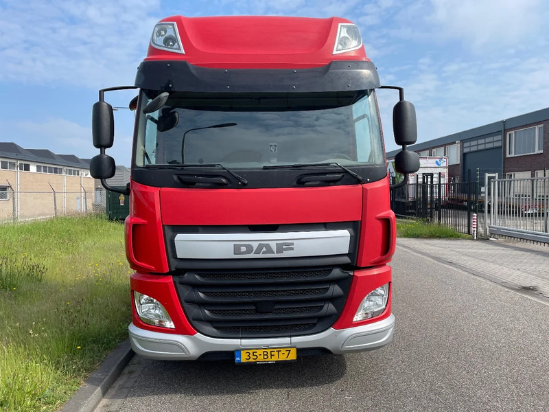 DAF CF 400 euro 6 2015 - Tractor truck: picture 3 DAF CF 400 euro 6 2015 - Tractor truck: picture 3