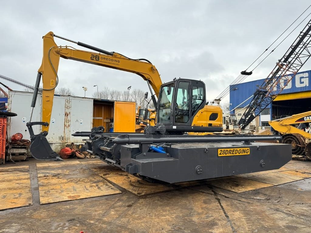 28dredging dredg7.5 ( unused ) amphibious excavato - Amphibious excavator: picture 1 28dredging dredg7.5 ( unused ) amphibious excavato - Amphibious excavator: picture 1