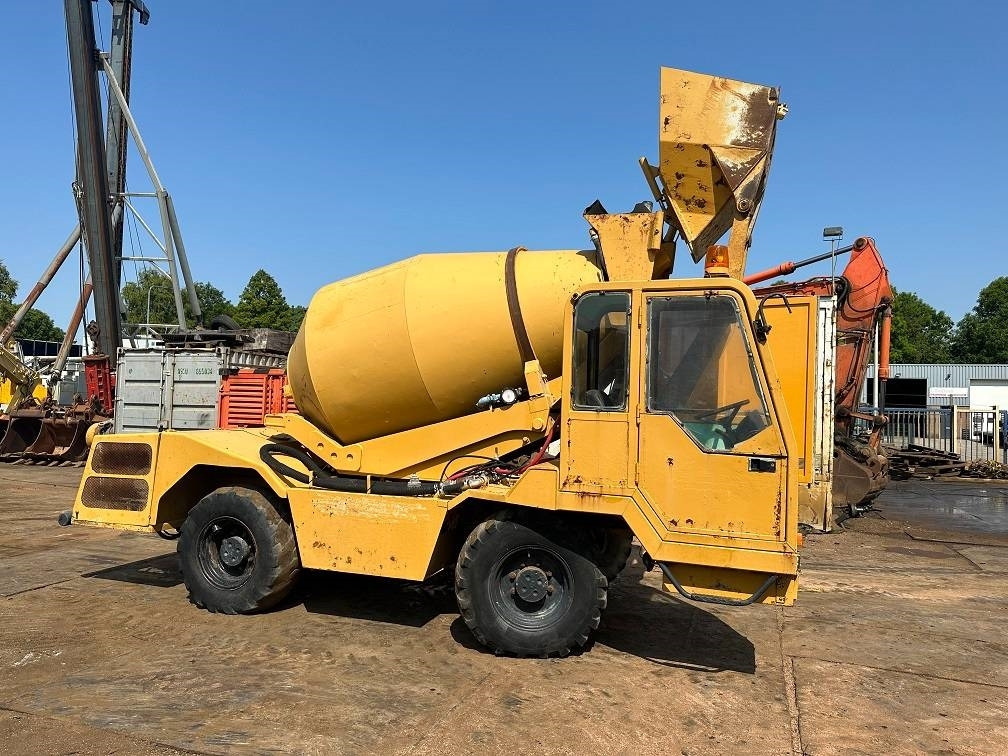 Concrete mixer truck Carmix 3.5 TT: picture 1