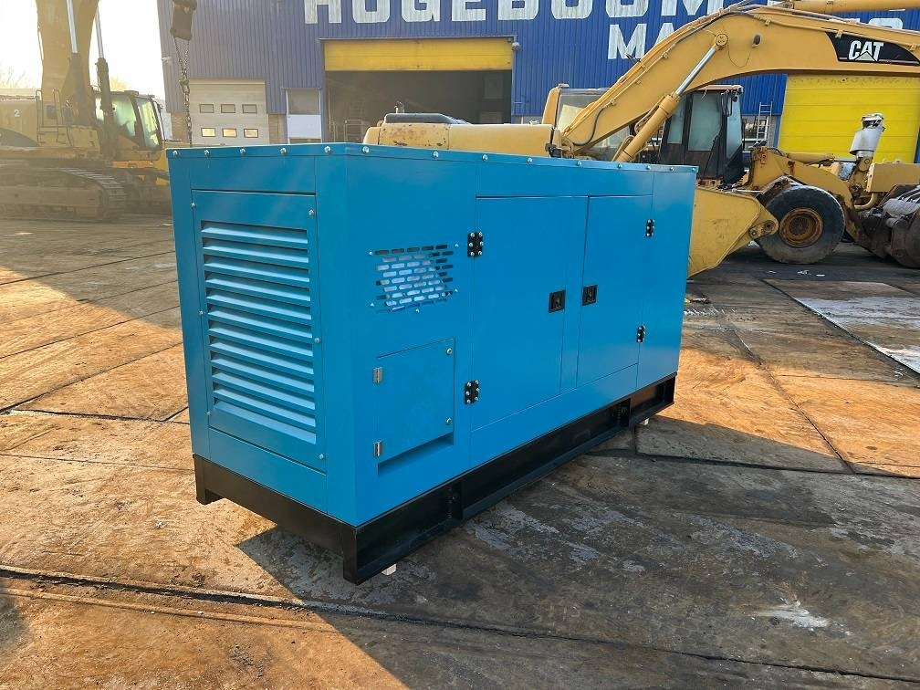 Ricardo 200KVA (160KW) SILENT GENERATOR 3 PHASE 50HZ 400V - Generator set: picture 4 Ricardo 200KVA (160KW) SILENT GENERATOR 3 PHASE 50HZ 400V - Generator set: picture 4