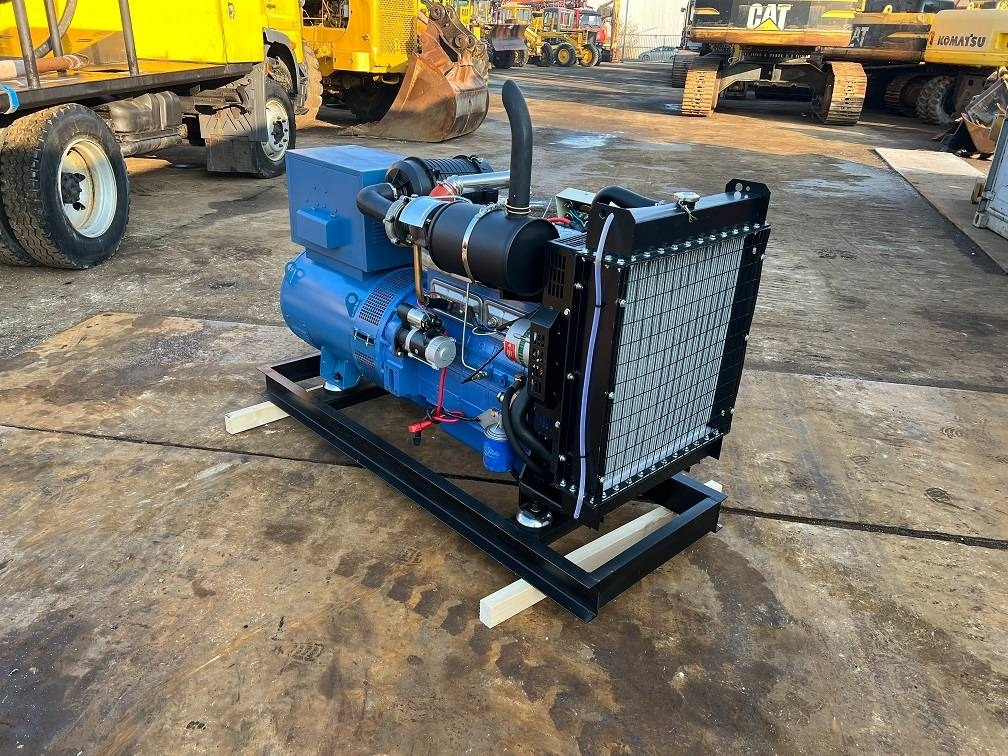 Ricardo 50kva (40kw) generator 3 phase 50hz 400v unused - Generator set: picture 4 Ricardo 50kva (40kw) generator 3 phase 50hz 400v unused - Generator set: picture 4