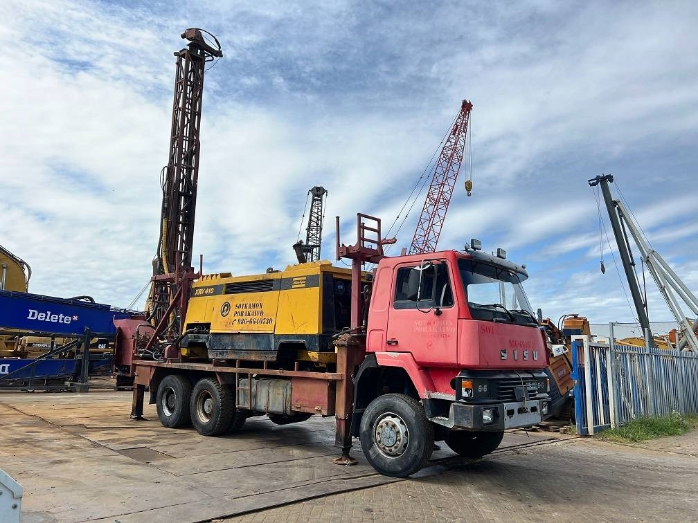 Sisu 12E480 6X6 WATER WELL DRILL ATLAS COPCO XRV410 (50 - Drilling machine: picture 1 Sisu 12E480 6X6 WATER WELL DRILL ATLAS COPCO XRV410 (50 - Drilling machine: picture 1