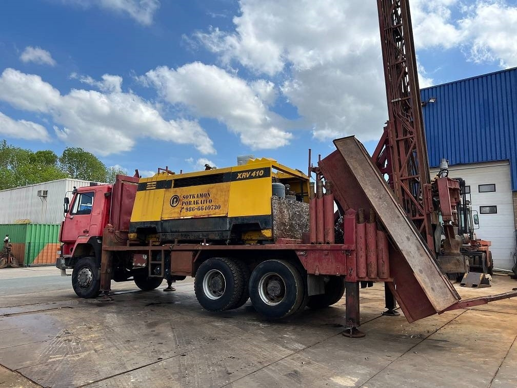 Drilling machine Sisu 12E480 6X6 WATER WELL DRILL ATLAS COPCO XRV410 (50: picture 6