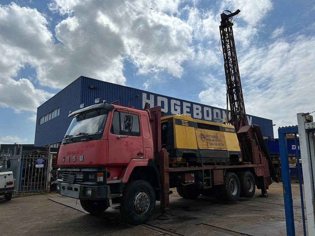 Drilling machine Sisu 12E480 6X6 WATER WELL DRILL ATLAS COPCO XRV410 (50: picture 7