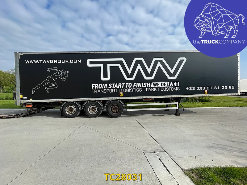 Fruehauf - Closed box semi-trailer: picture 2 Fruehauf - Closed box semi-trailer: picture 2