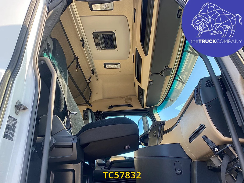 Mercedes-Benz Actros 1851 - Tractor truck: picture 4 Mercedes-Benz Actros 1851 - Tractor truck: picture 4