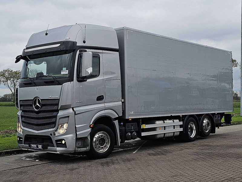 Mercedes-Benz ACTROS 2645 6X2*4 RET. 3T LIFT - Box truck: picture 2 Mercedes-Benz ACTROS 2645 6X2*4 RET. 3T LIFT - Box truck: picture 2
