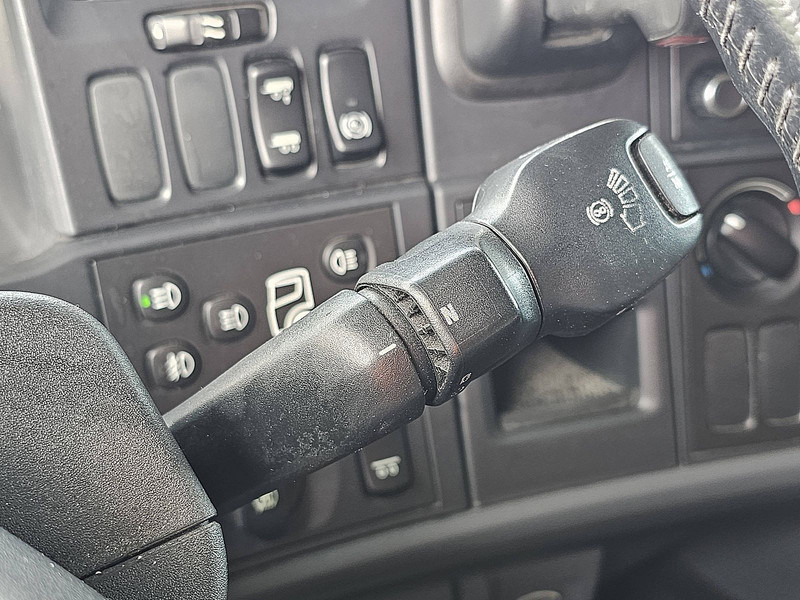 Dropside/ Flatbed truck, Crane truck Scania R490: picture 13 Dropside/ Flatbed truck, Crane truck Scania R490: picture 13