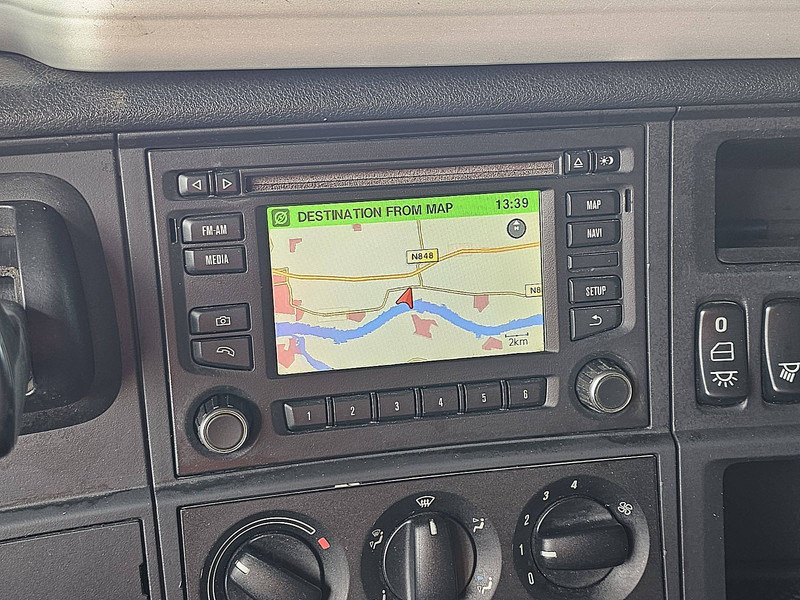 Dropside/ Flatbed truck, Crane truck Scania R490: picture 12 Dropside/ Flatbed truck, Crane truck Scania R490: picture 12