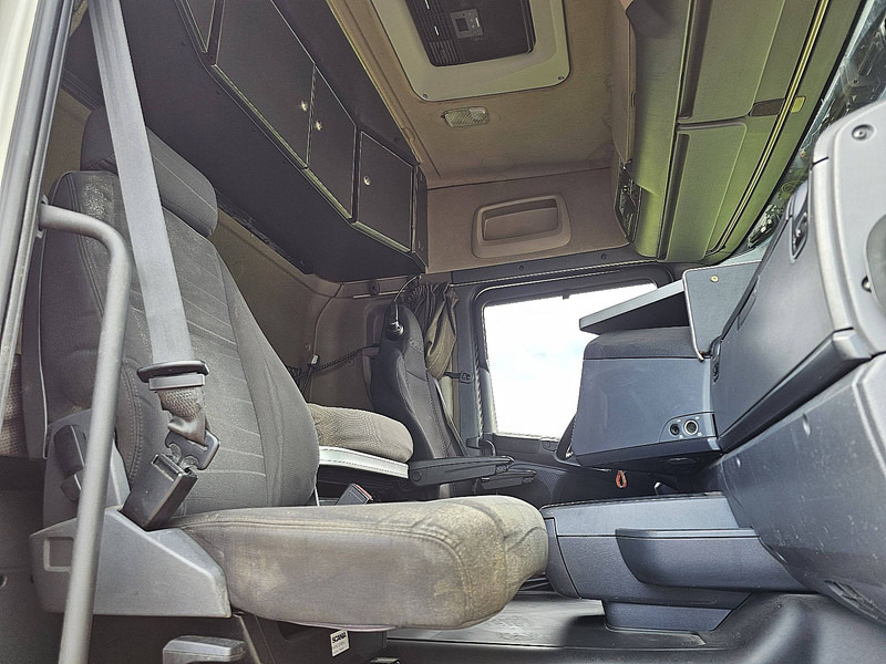 Dropside/ Flatbed truck, Crane truck Scania R490: picture 7 Dropside/ Flatbed truck, Crane truck Scania R490: picture 7