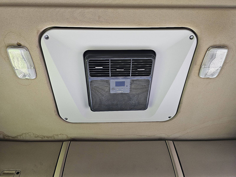 Dropside/ Flatbed truck, Crane truck Scania R490: picture 15 Dropside/ Flatbed truck, Crane truck Scania R490: picture 15