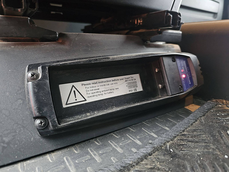 Dropside/ Flatbed truck, Crane truck Scania R490: picture 20 Dropside/ Flatbed truck, Crane truck Scania R490: picture 20