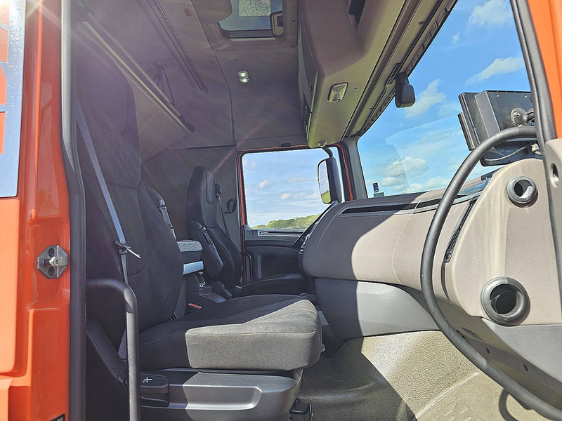 Tractor truck DAF XF 450 SPACECAB: picture 7