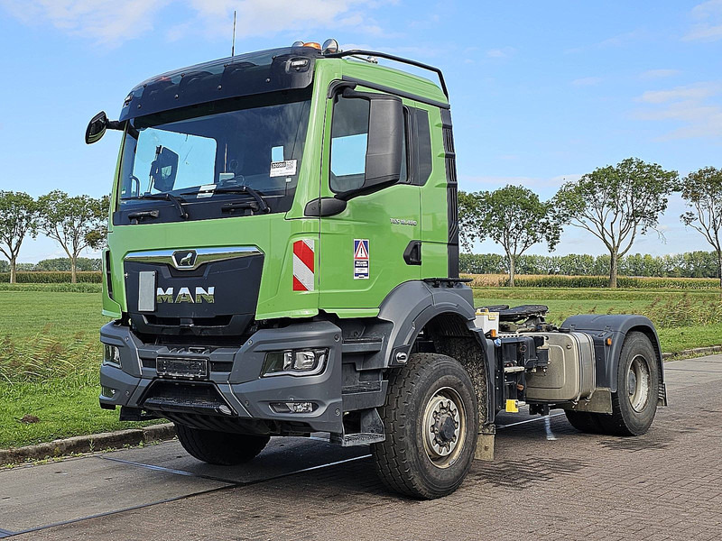 MAN 18.480 TGS 4X4H LEICHT UNFALL - Tractor truck: picture 2 MAN 18.480 TGS 4X4H LEICHT UNFALL - Tractor truck: picture 2