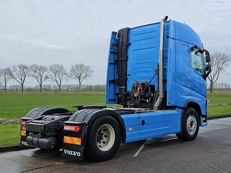 Volvo FH 460 PTO SKIRTS VEB+ - Tractor truck: picture 3 Volvo FH 460 PTO SKIRTS VEB+ - Tractor truck: picture 3