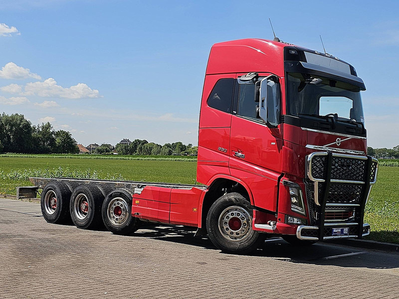 Volvo FH 650 8X4 RETARDER - Cab chassis truck: picture 5 Volvo FH 650 8X4 RETARDER - Cab chassis truck: picture 5