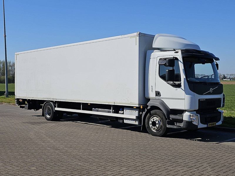 Volvo FL 250.12 - Box truck: picture 5 Volvo FL 250.12 - Box truck: picture 5