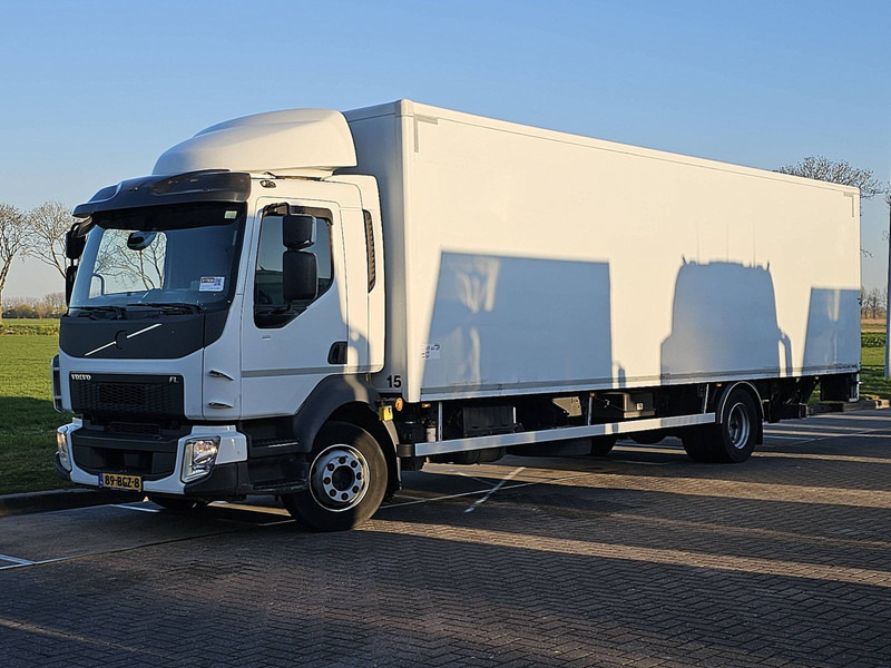 Volvo FL 250.12 - Box truck: picture 2 Volvo FL 250.12 - Box truck: picture 2