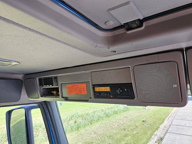 Box truck Volvo FM 11.330 8X2 BÄR 2000KG LIFT: picture 13