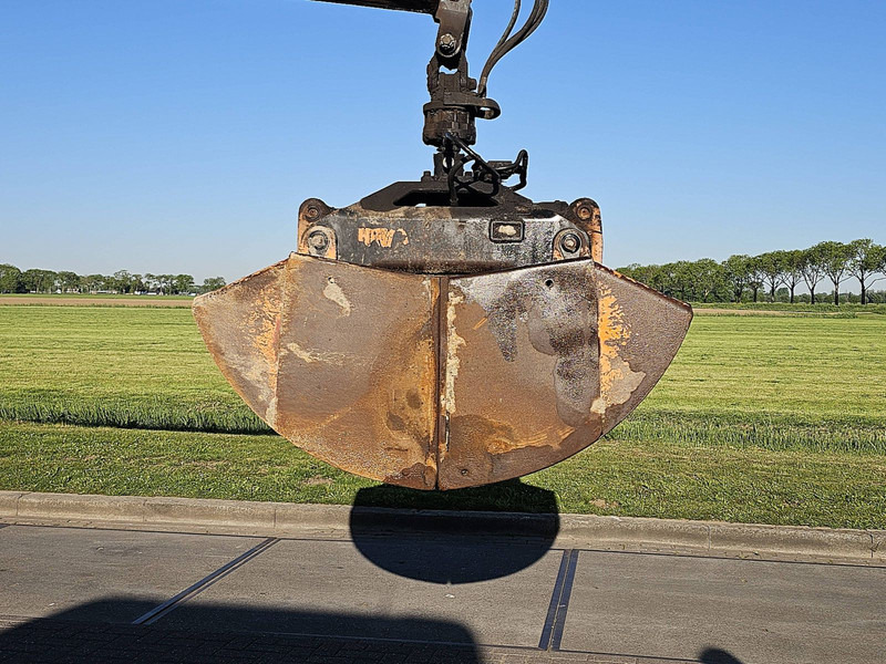 Dropside/ Flatbed truck, Crane truck Volvo FM 460 8X2 HMF 3220 K5: picture 19