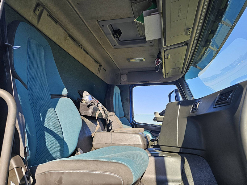 Dropside/ Flatbed truck, Crane truck Volvo FM 460 8X2 HMF 3220 K5: picture 7