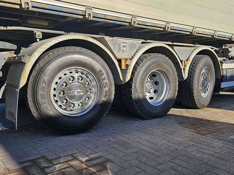 Dropside/ Flatbed truck, Crane truck Volvo FM 460 8X2 HMF 3220 K5: picture 15