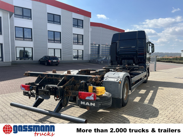 Container transporter/ Swap body truck MAN TGA 18.360 4x2 LL, Fahrschulausstattung: picture 10