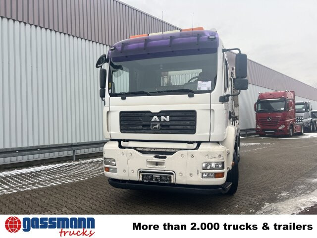 Skip loader truck MAN TGA 26.360 6X2/4 BL, Vorlauf Lenk-Liftachse: picture 9