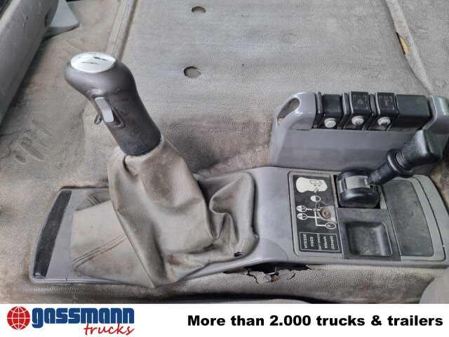 Renault Kerax 380.26 6x4, Bordmatik links - Tipper: picture 5 Renault Kerax 380.26 6x4, Bordmatik links - Tipper: picture 5