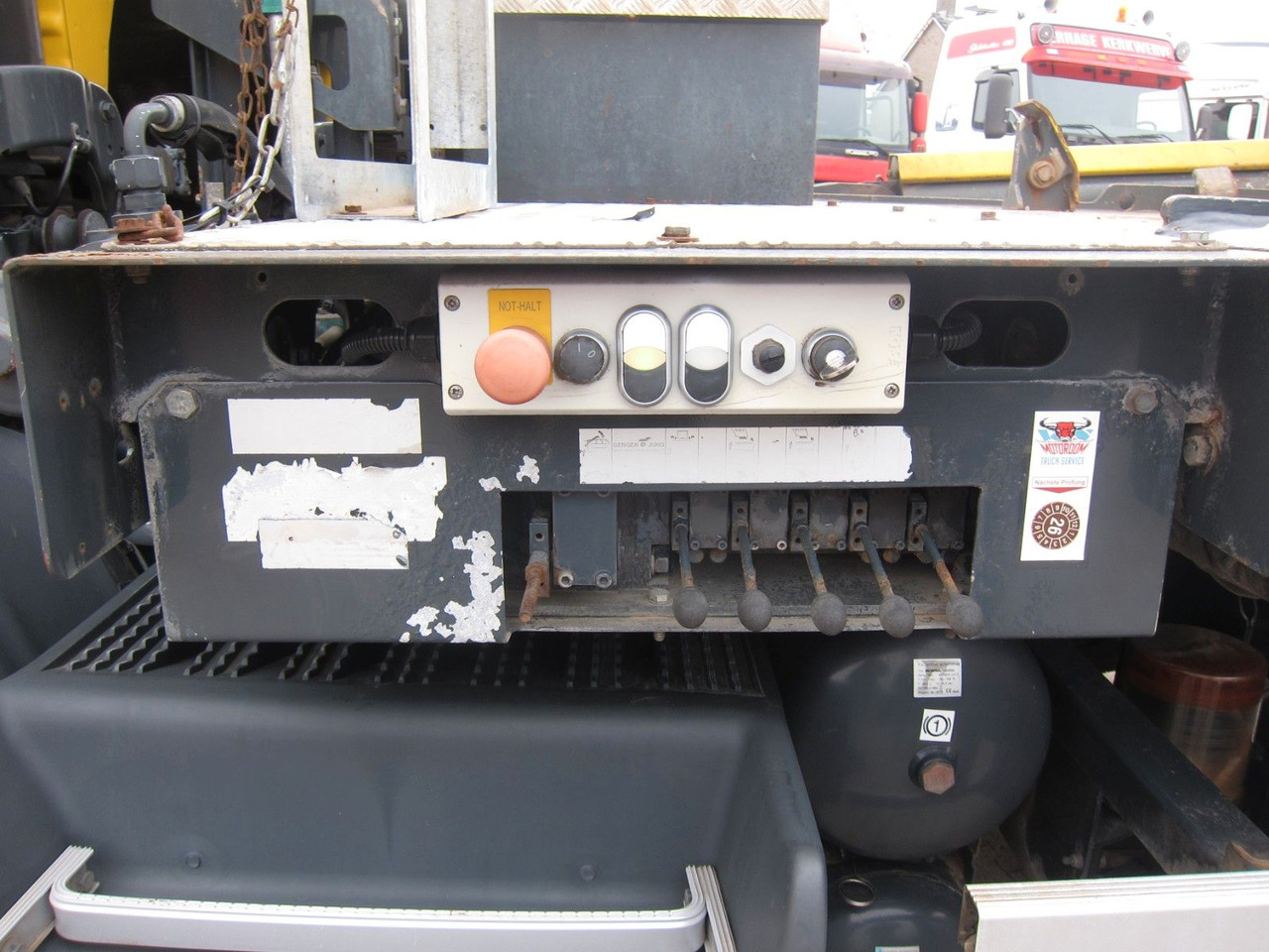 Tipper Scania P400 LB 6x2/4 Gergen TAK Retarder Remote/Funk: picture 8 Tipper Scania P400 LB 6x2/4 Gergen TAK Retarder Remote/Funk: picture 8