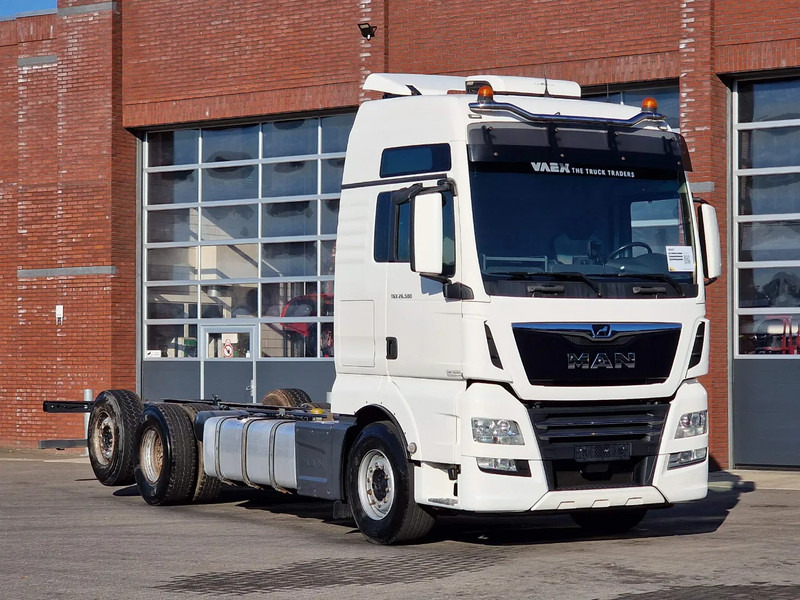 MAN TGX 26.500 6x2 XXL - Chassis - Full air - Night clima - AS Tronic - - Cab chassis truck: picture 1 MAN TGX 26.500 6x2 XXL - Chassis - Full air - Night clima - AS Tronic - - Cab chassis truck: picture 1