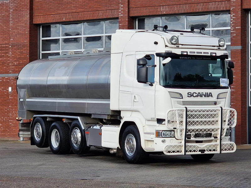 Scania R520 V8 8x2*4 - Tank - 19.000L - 4 compartments - Pump and counter - Retarder - Tanker truck: picture 1 Scania R520 V8 8x2*4 - Tank - 19.000L - 4 compartments - Pump and counter - Retarder - Tanker truck: picture 1
