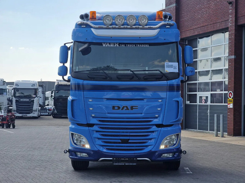 DAF XF 530 SpaceCab 4x2 - Night clima - Full spoiler - PTO Prep - Light bar - Tractor truck: picture 2 DAF XF 530 SpaceCab 4x2 - Night clima - Full spoiler - PTO Prep - Light bar - Tractor truck: picture 2