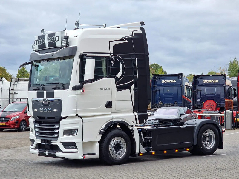 MAN TGX 18.540 GX - New - Retarder - Night clima - Alcoa - Show truck - Lightbar - - Tractor truck: picture 3 MAN TGX 18.540 GX - New - Retarder - Night clima - Alcoa - Show truck - Lightbar - - Tractor truck: picture 3