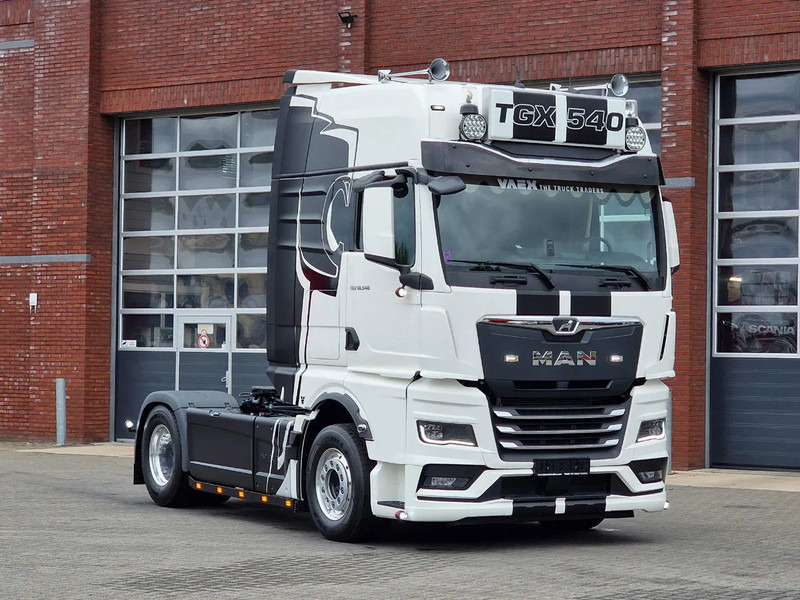 MAN TGX 18.540 GX - New - Retarder - Night clima - Alcoa - Show truck - Lightbar - - Tractor truck: picture 1 MAN TGX 18.540 GX - New - Retarder - Night clima - Alcoa - Show truck - Lightbar - - Tractor truck: picture 1