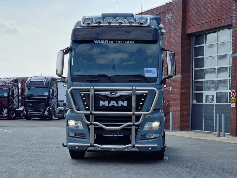 MAN TGX 18.580 4x2 XL - Retarder - PTO/Hydraulic - Night clima - Full spoiler - Alloy wheels - Tractor truck: picture 2 MAN TGX 18.580 4x2 XL - Retarder - PTO/Hydraulic - Night clima - Full spoiler - Alloy wheels - Tractor truck: picture 2