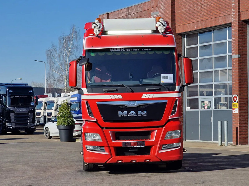 MAN TGX 26.560 XXL 6x2/4 - Custom interior - Steering axle - Euro 6 - AS Tronic - Tractor truck: picture 2 MAN TGX 26.560 XXL 6x2/4 - Custom interior - Steering axle - Euro 6 - AS Tronic - Tractor truck: picture 2