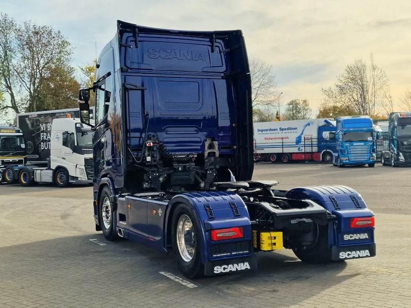Scania 660S V8 NGS Highline 4x2 - Full spec - Retarder - Night Clima - Leather - Led - Full air - New Dashboard - Tractor truck: picture 5 Scania 660S V8 NGS Highline 4x2 - Full spec - Retarder - Night Clima - Leather - Led - Full air - New Dashboard - Tractor truck: picture 5